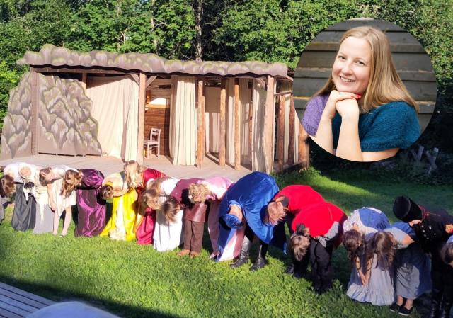bugande skådespelare i sommarteater kulisser